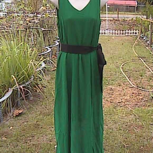 Dresses & Skirts - Green Sleeveless Summer Chiffon Casual Maxi Dress